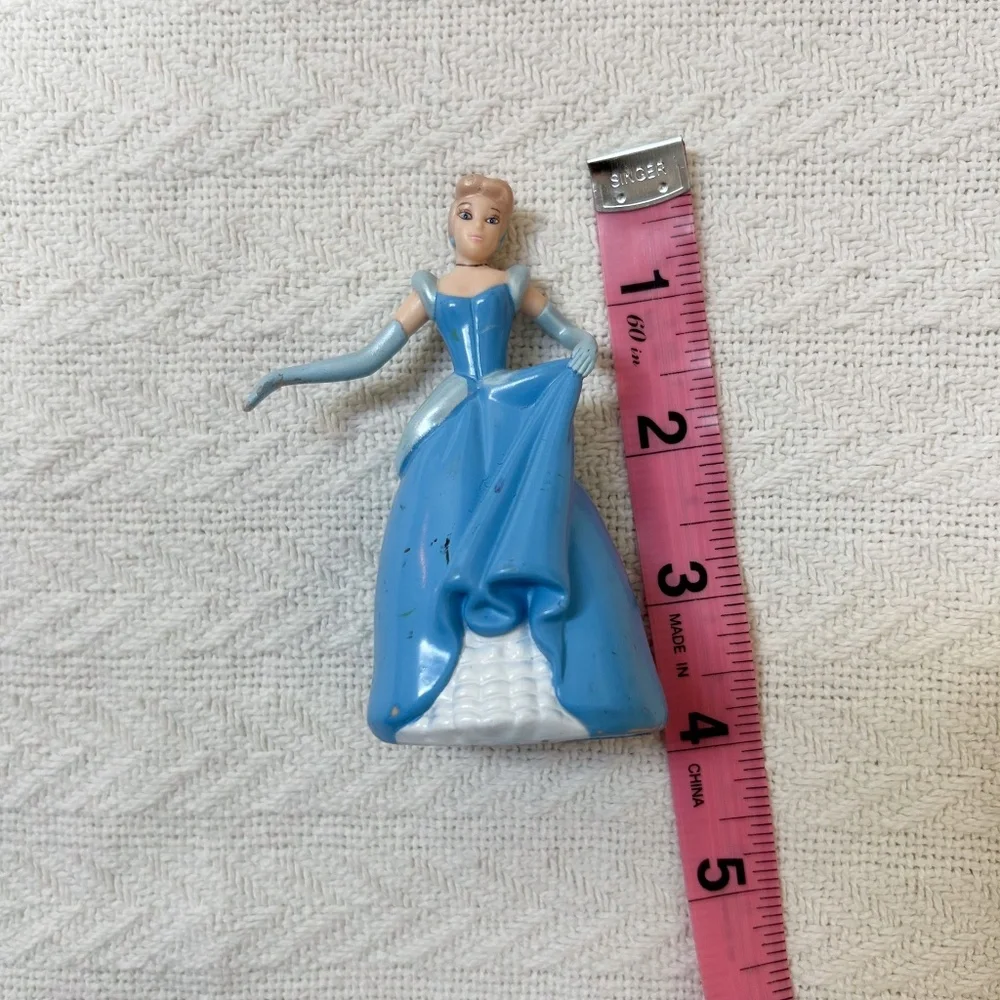 DISNEY Princess Cinderella Cake Topper - Blue dress, 4